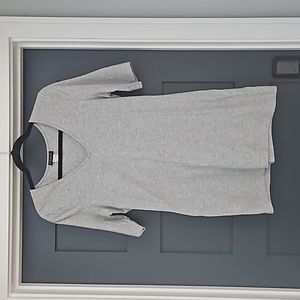 Grey tee (longer length)